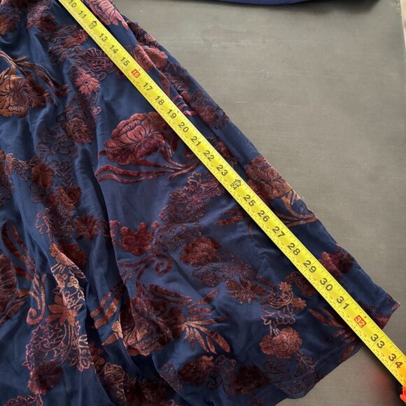 She‎ + Sky Silk Navy Blue Copper Velvet Burnout Button Keyhole Peasant Tunic Top - Picture 8 of 8